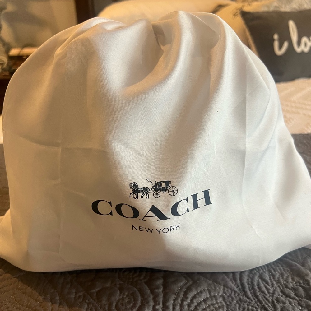 NWT Coach Revel in Dark Stone, glove-tanned leather - Picture 2 of 11